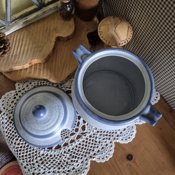 Vintage Blue Tureen from Laurentian Pottery 1907 - Poterie Laurentienne - Picture 3 of 7